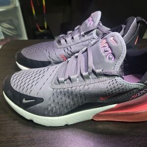 Nike Air Max 270 sneakers
